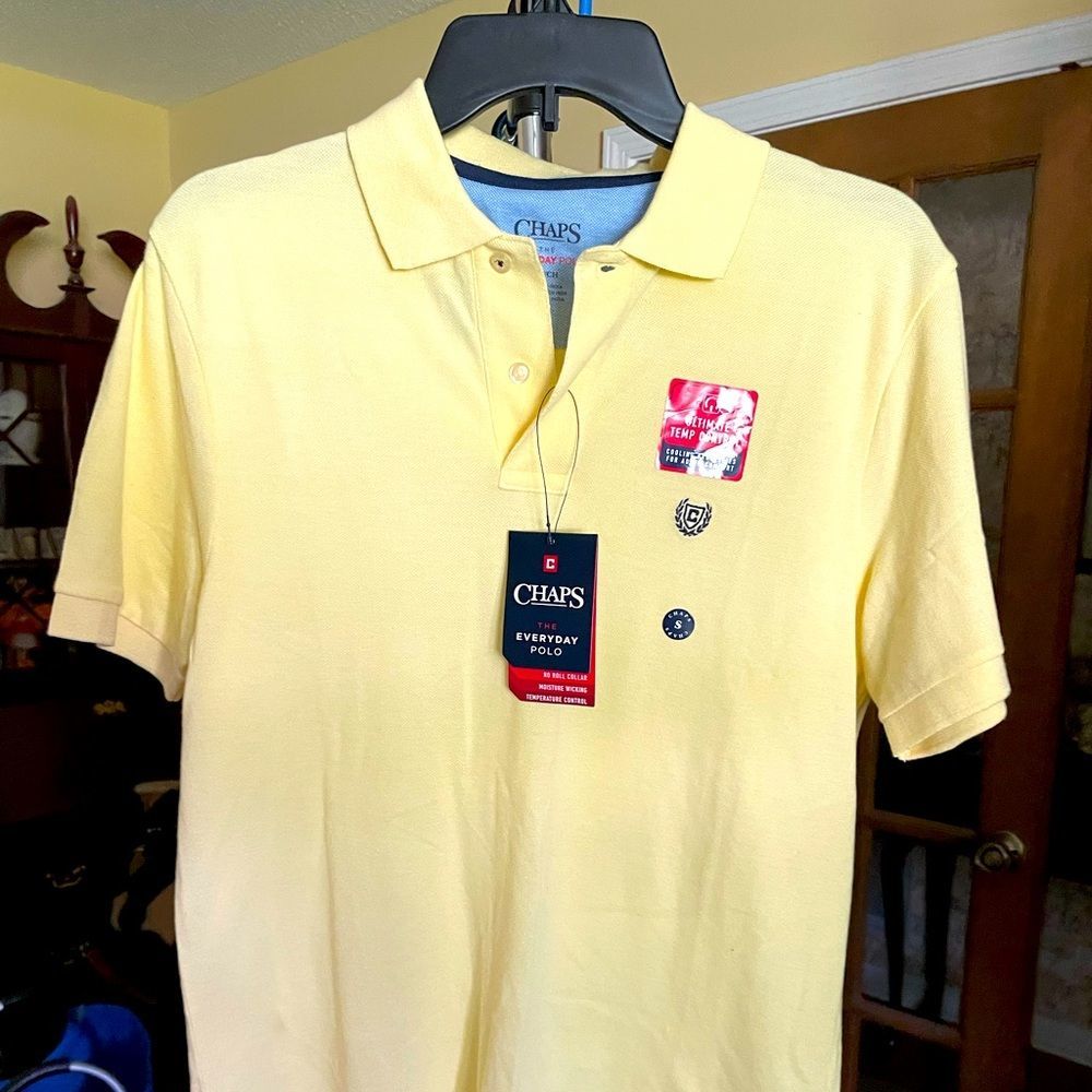 Men’s Chaps polo style shirt. NWT!!